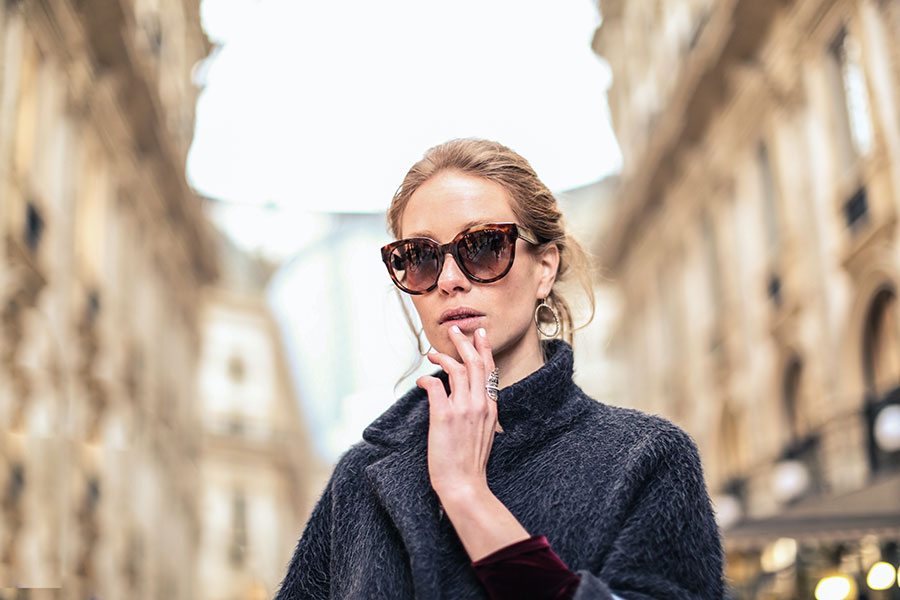 Porter des lunettes de soleil